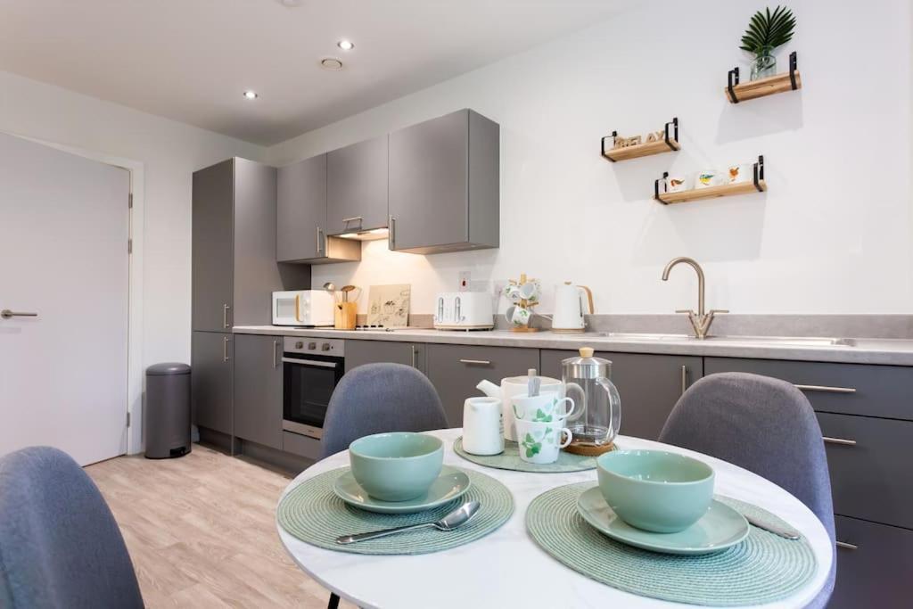 Polly'S Place Apartment Taunton & Free Off Road Parking & Wifi Extérieur photo