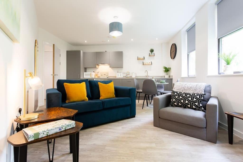 Polly'S Place Apartment Taunton & Free Off Road Parking & Wifi Extérieur photo