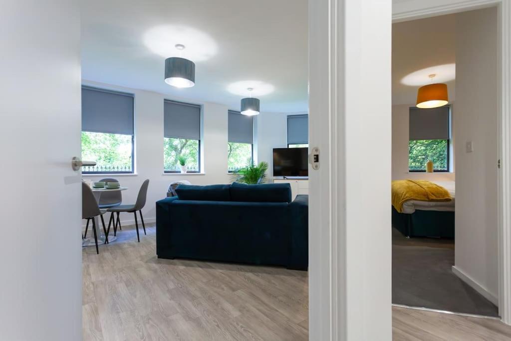 Polly'S Place Apartment Taunton & Free Off Road Parking & Wifi Extérieur photo
