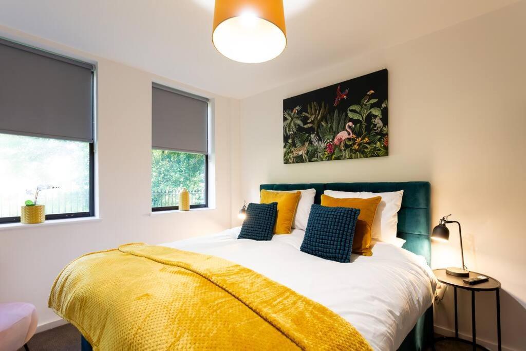Polly'S Place Apartment Taunton & Free Off Road Parking & Wifi Extérieur photo