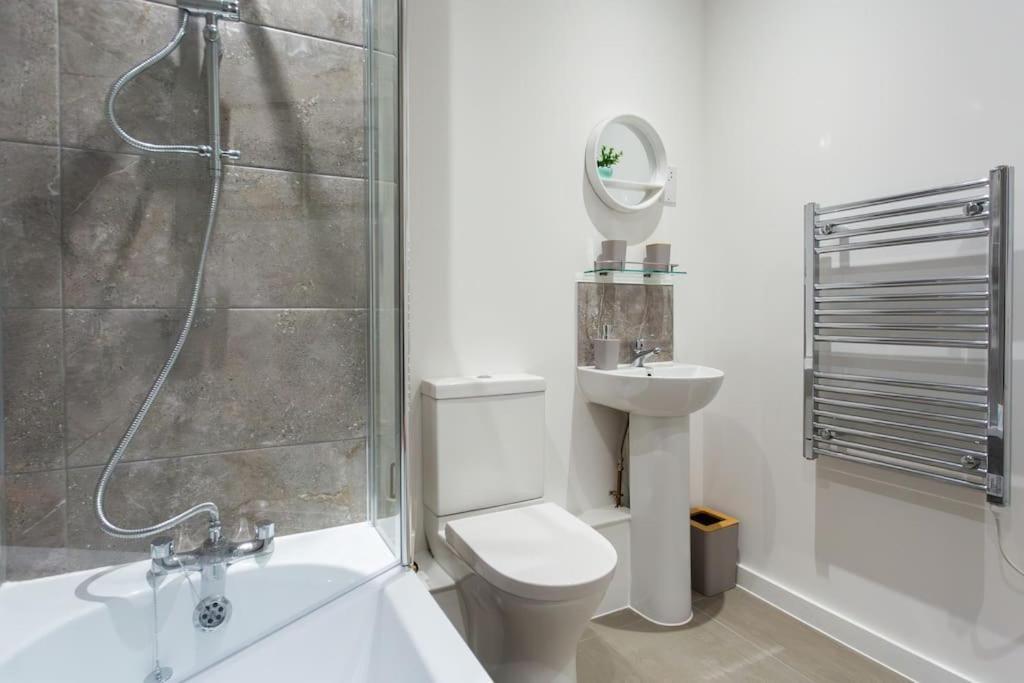 Polly'S Place Apartment Taunton & Free Off Road Parking & Wifi Extérieur photo