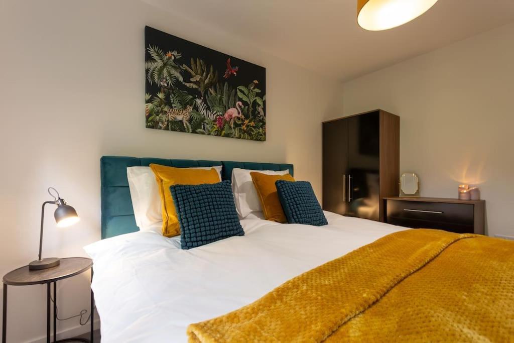 Polly'S Place Apartment Taunton & Free Off Road Parking & Wifi Extérieur photo