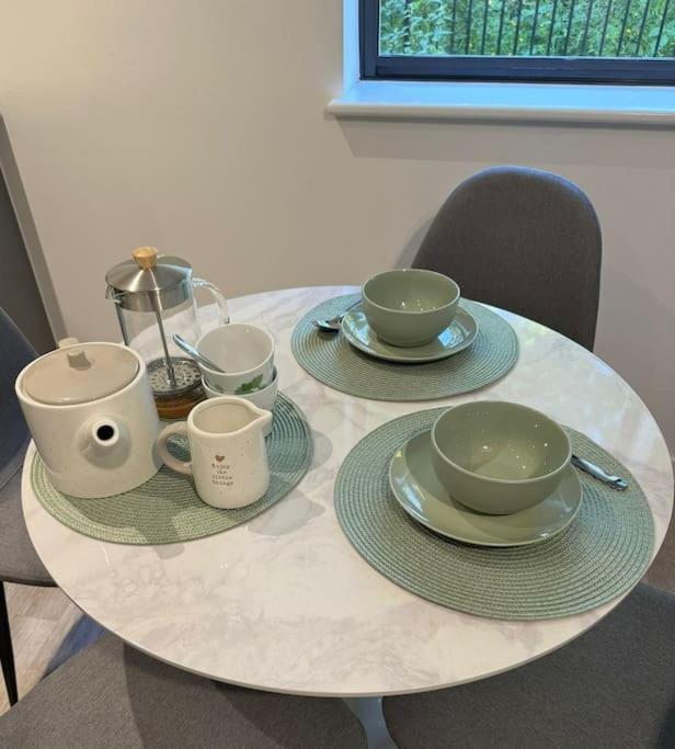 Polly'S Place Apartment Taunton & Free Off Road Parking & Wifi Extérieur photo