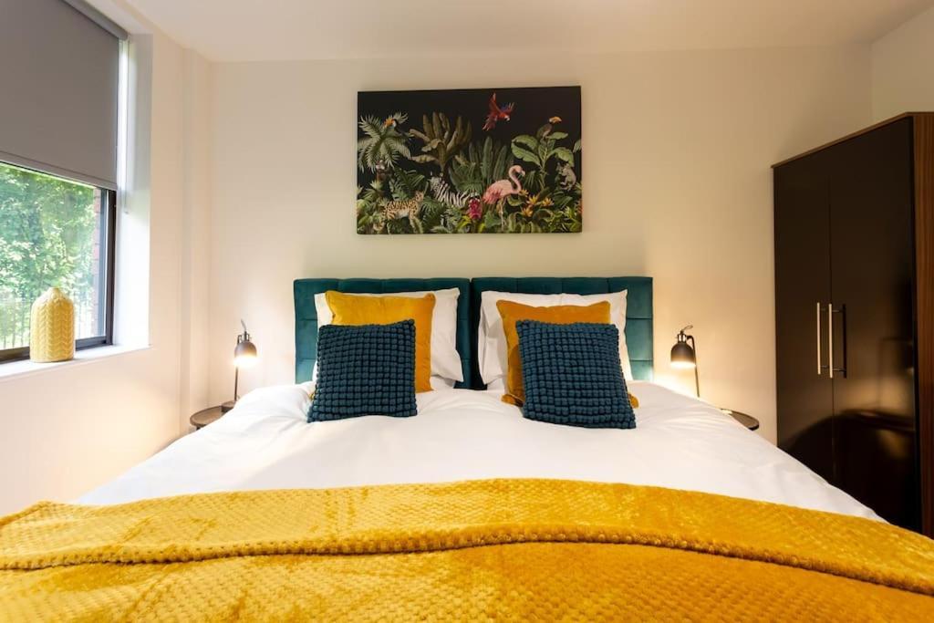 Polly'S Place Apartment Taunton & Free Off Road Parking & Wifi Extérieur photo